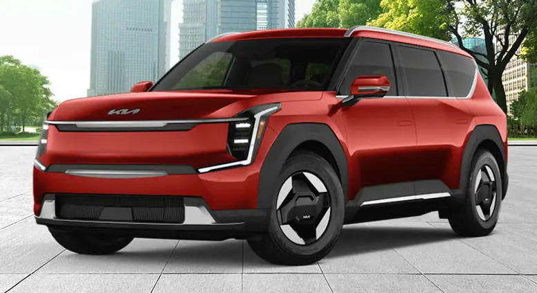 Exterior shot of Land AWD trim.