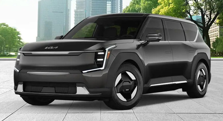 Exterior shot of Wind RWD trim.