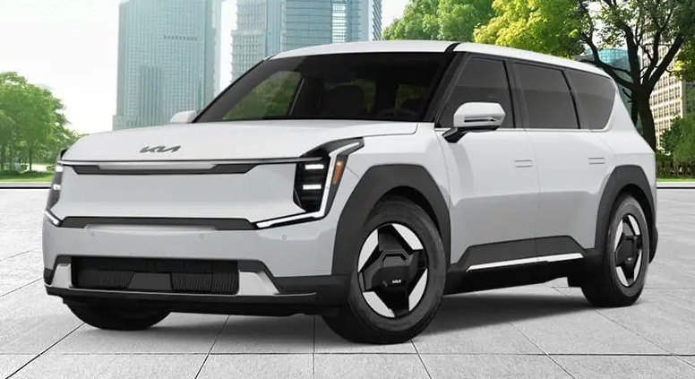 Exterior shot of Light RWD trim